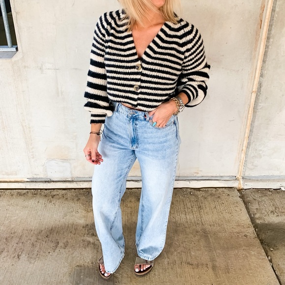 Brushed Balloon Sleeve Striped Cardigan - Tan and Black - Picture 2 of 5